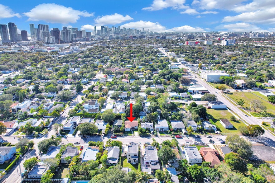 Building Photo - 135 NW 48th Ct