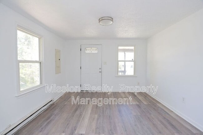 Building Photo - 38 N Old Church St