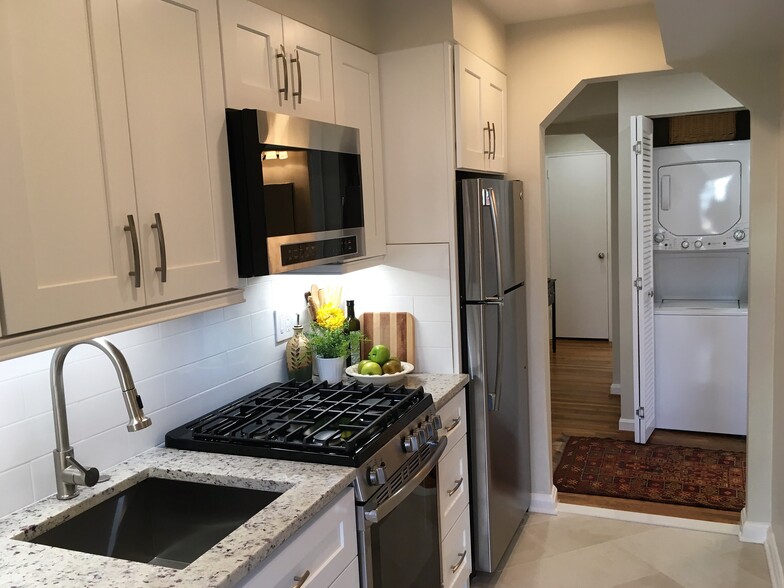 Building Photo - 1316 Constitution Ave NE