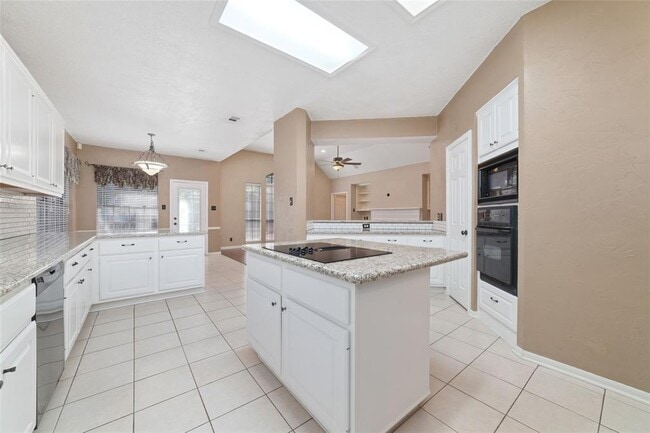 Building Photo - 5314 Wild Blackberry Dr