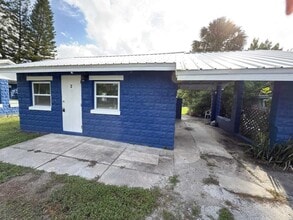 Building Photo - 2 E Main St