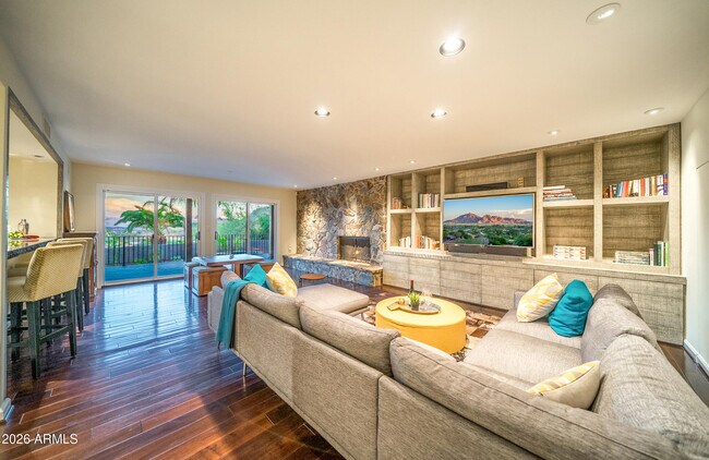 Building Photo - 4455 E Moonlight Way