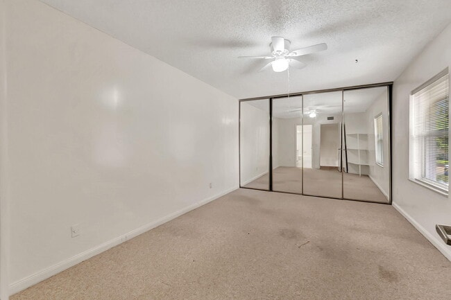 Building Photo - 4004 Medford Ct