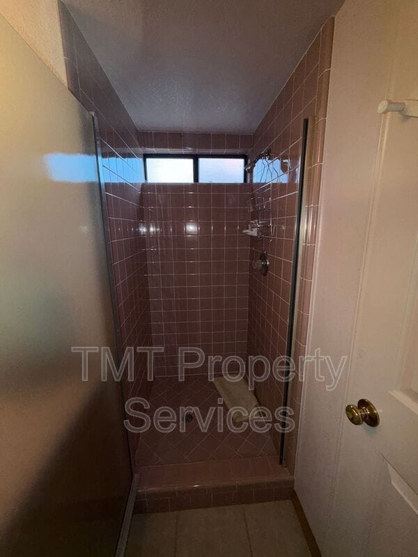 Building Photo - 2 Polvadera Ct