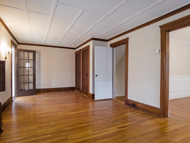 Building Photo - 119-121 Highland Ave