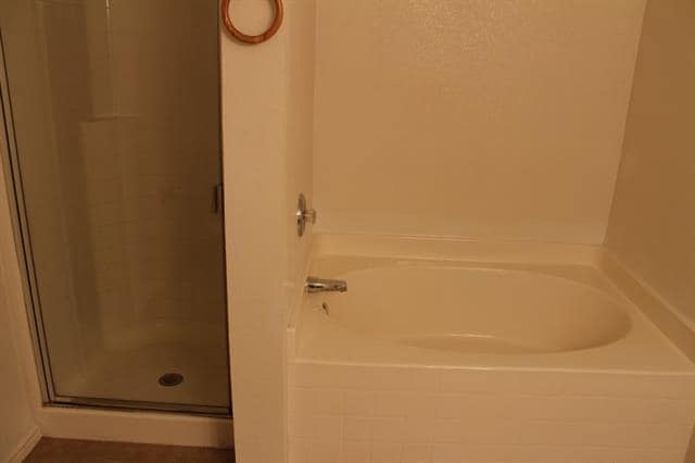 Building Photo - 2316 White Oak Dr