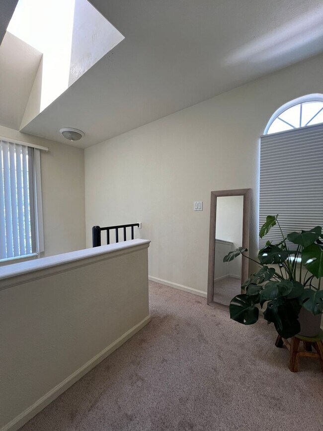 Building Photo - 5184 W 61st Dr