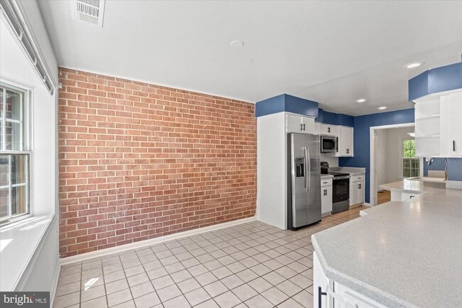 Building Photo - 1026 N Pelham St