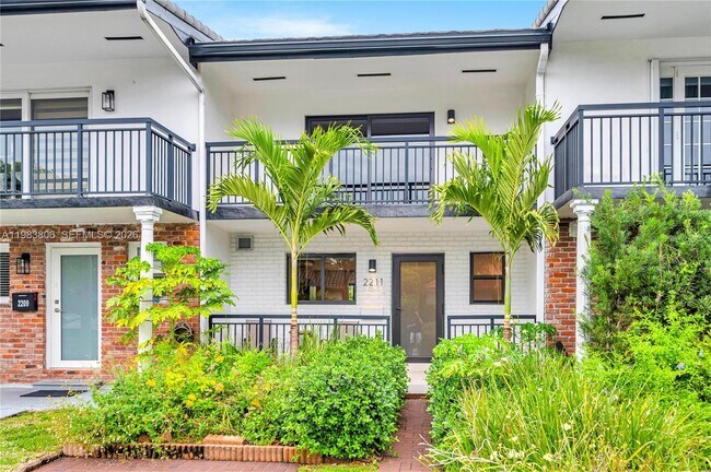 Building Photo - 2211 NE 122nd St