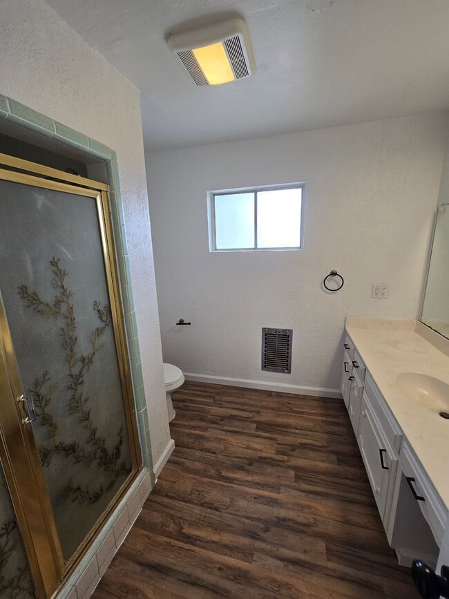 Building Photo - 2115 Perry Rd SW