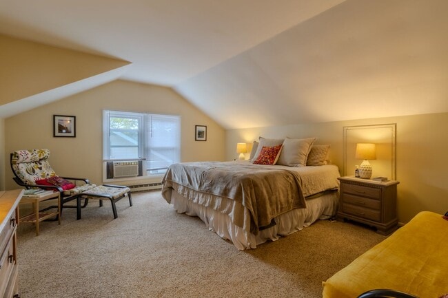 Building Photo - Fully-Furnished Retreat in the Heart of Su...