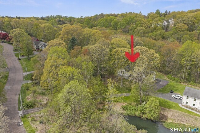 Building Photo - 89 Cranbury Dr