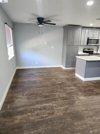 Building Photo - 4985 N Holt Ave