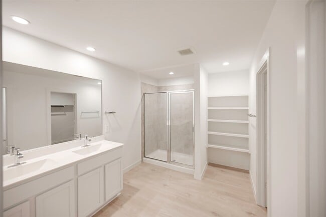 Building Photo - 31730 Hallington Hl Ln