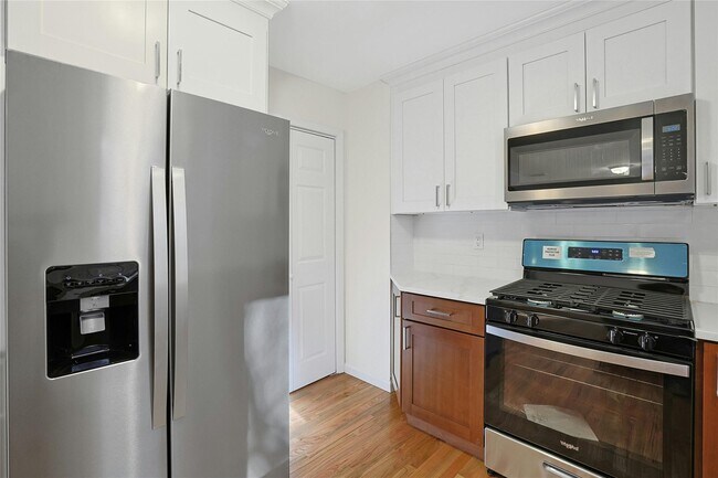 Building Photo - 15 Longview Ct