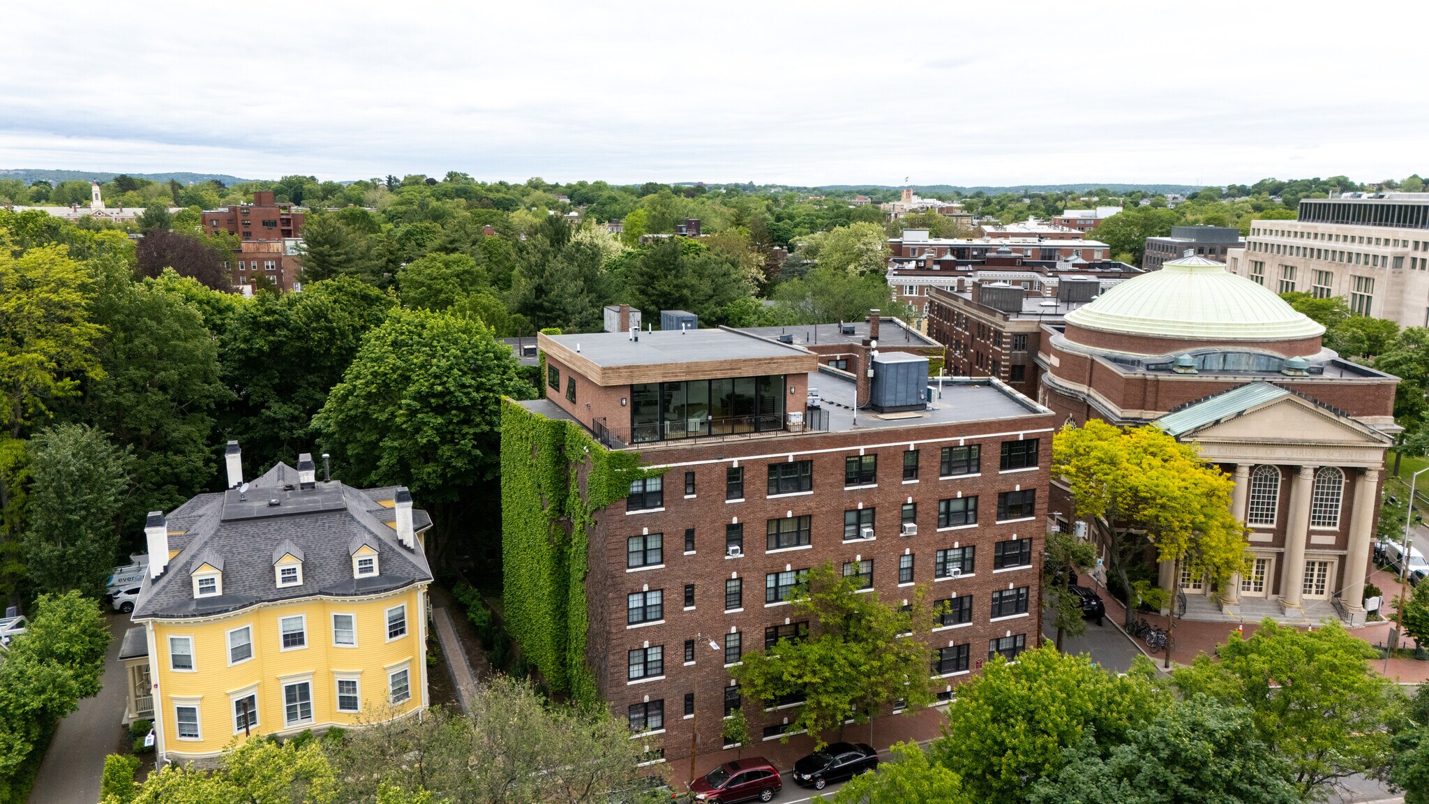 Building Photo - 50 Follen St