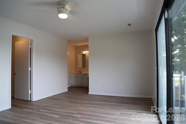 Building Photo - 7423 Mariner Cove Dr