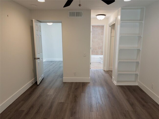 Building Photo - 2704 San Pedro St