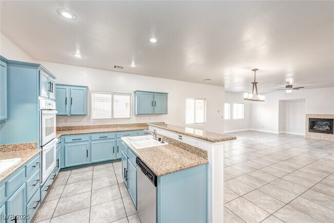 Building Photo - 3544 Tertulia Ave