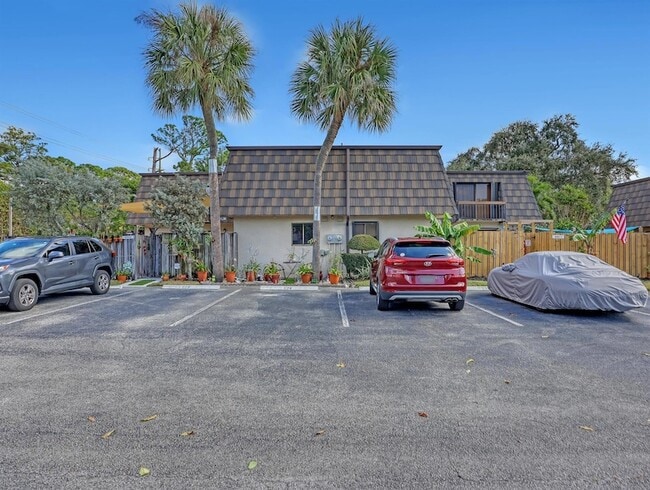 Building Photo - 4095 Palm Bay Cir