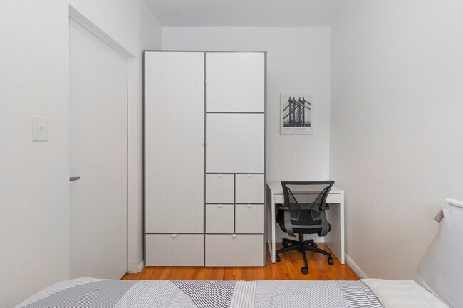 Building Photo - 1794 1st Ave