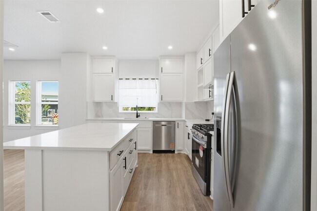 Building Photo - 3411 Nance St