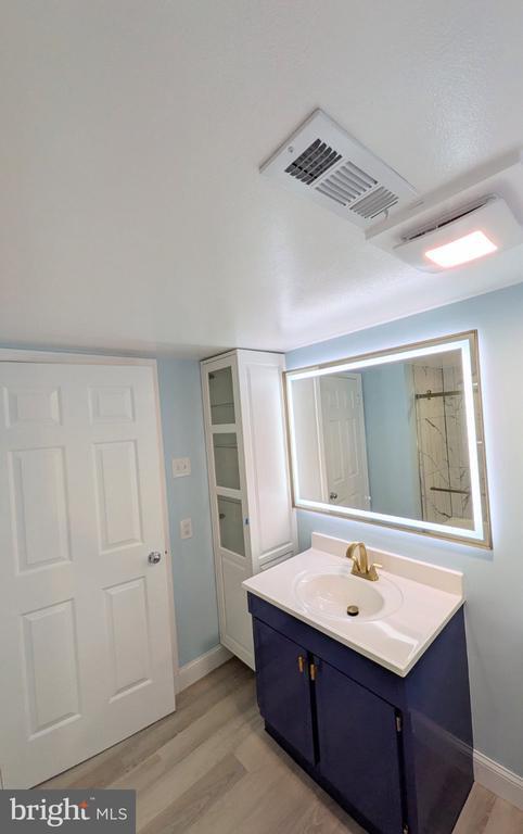 Building Photo - 34 Hermitage Dr