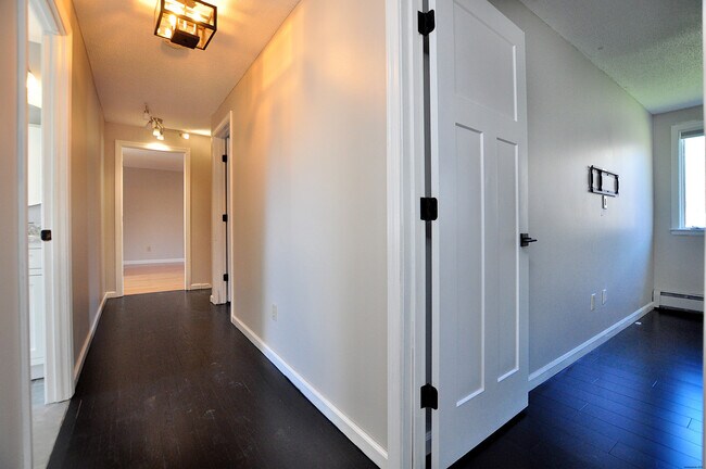 Building Photo - 16 Virginia Ln