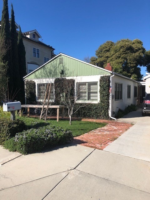Building Photo - 2701 Meadow St