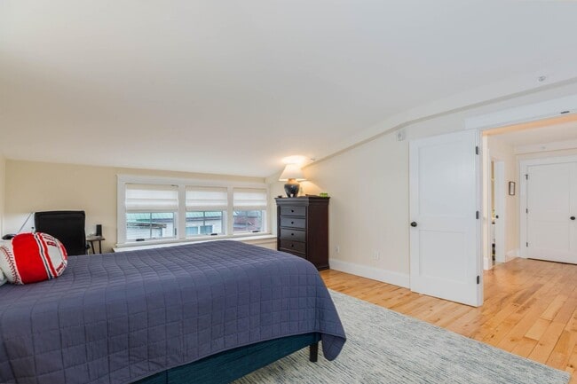 Building Photo - 1 Franklin St