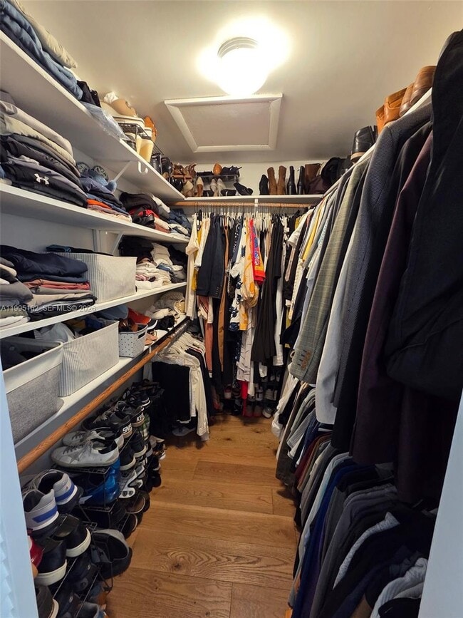 Building Photo - 2848 SW 22nd Ave