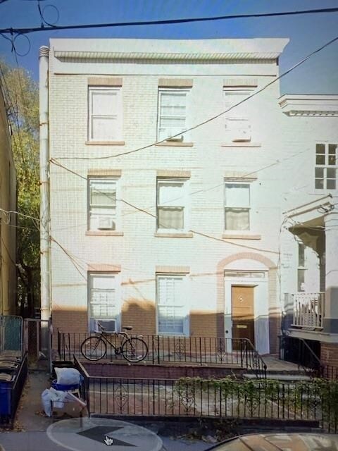 Building Photo - 236 2nd St