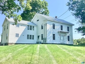 Building Photo - 533 Weekeepeemee Rd