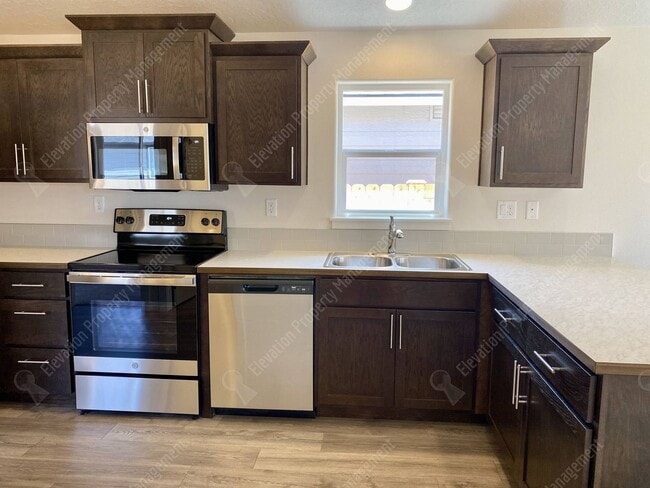 Building Photo - NEWER CONSTRUCTION - 2 BR 1BA Hayden Home ...