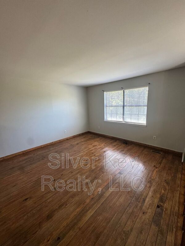Building Photo - 123 Co Rd 622
