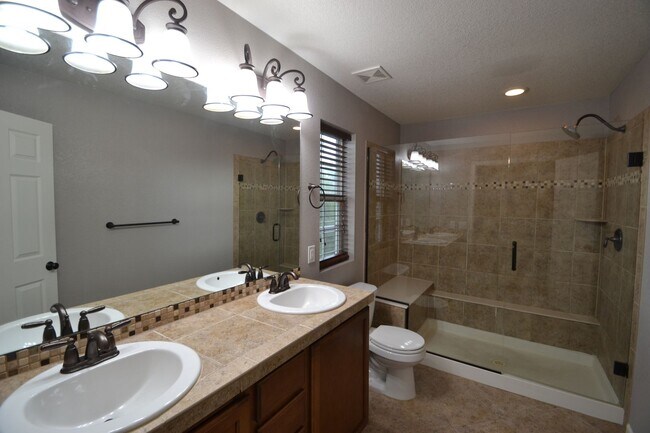 Building Photo - 8244 Cypress Wood Dr