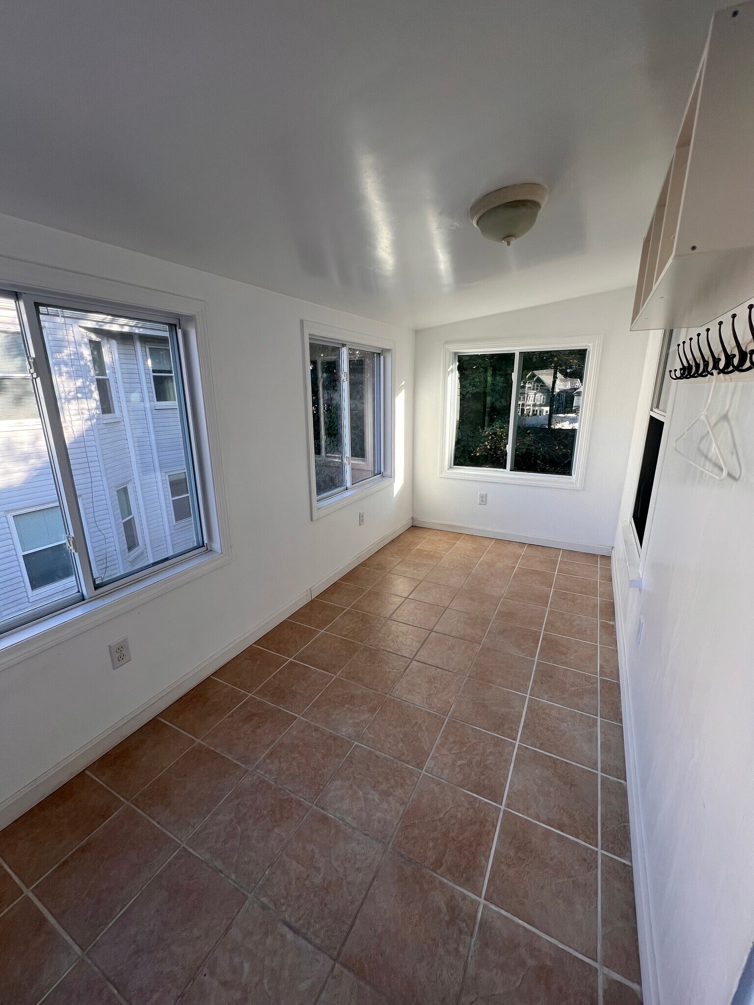 sunroom / mudroom - 311 Waverley Ave