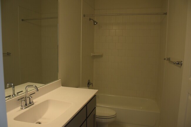 Building Photo - 2523 Huxley Mews