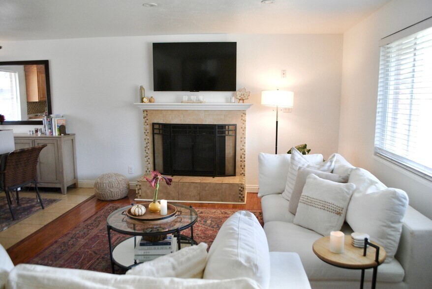 Building Photo - 2751 S Reed St