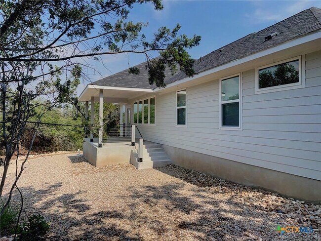 Building Photo - 1131 Yaupon