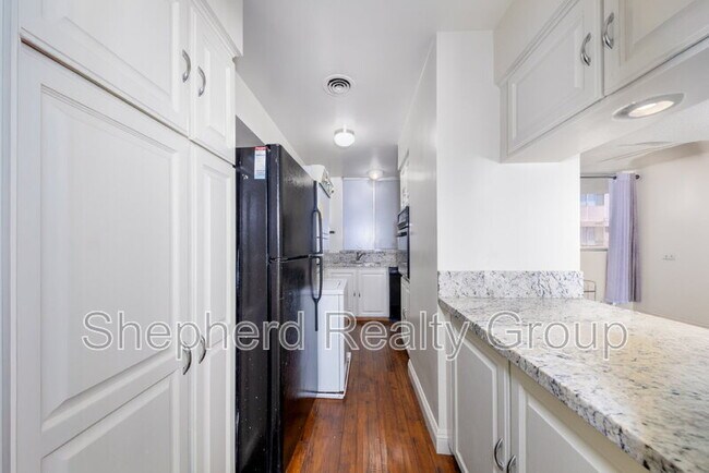 Building Photo - 6979 Palm Ct