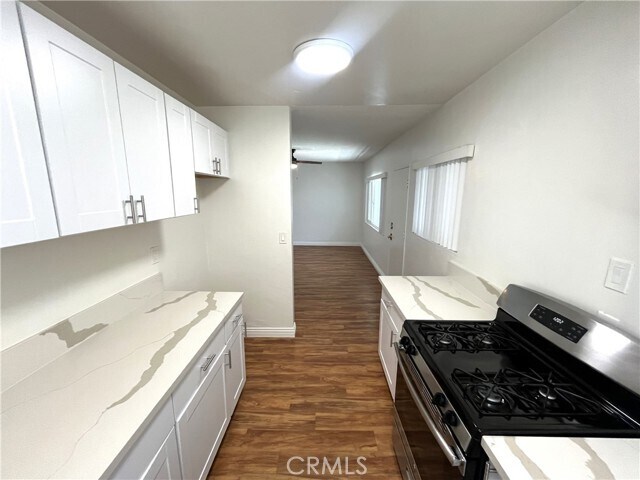 Building Photo - 12926 Doty Ave