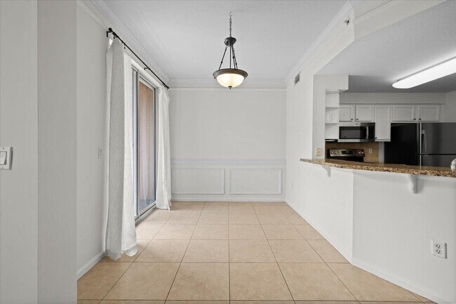 Building Photo - 155 Galicia Way