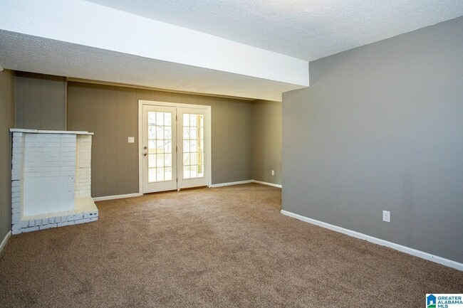 Building Photo - 118 Fox Hollies Blvd