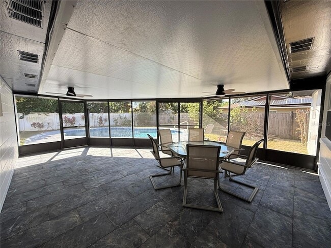 Building Photo - 1041 Manchester Cir