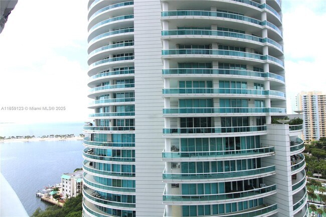 Building Photo - 2101 Brickell Ave