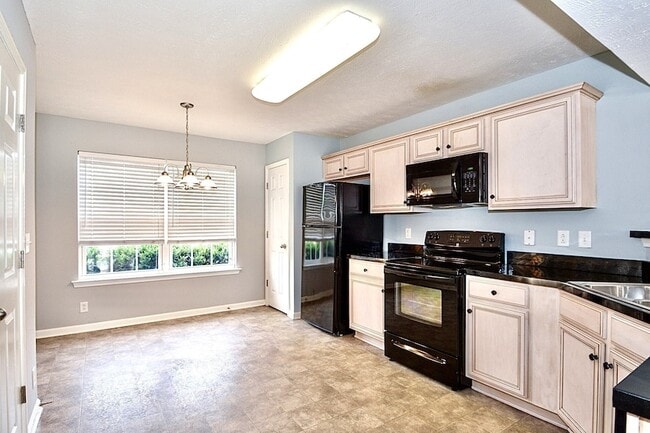 Building Photo - 1012 Shaman Crossing