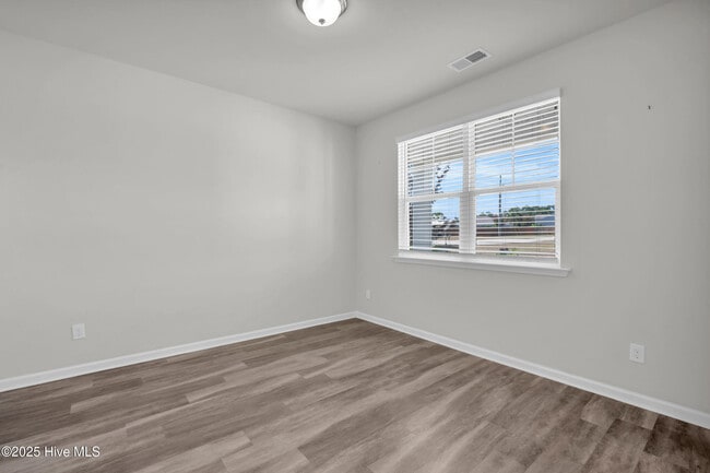 Building Photo - 706 Lenox Dr