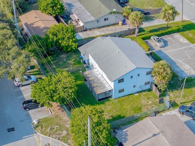 Building Photo - 8507 Sunset Dr