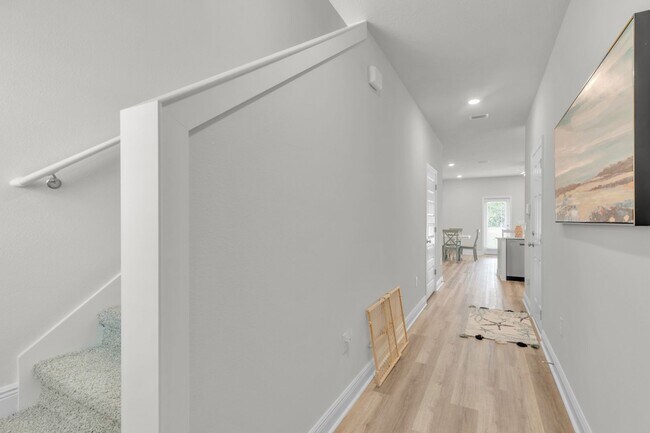 Building Photo - 5724 Sandy Walk St